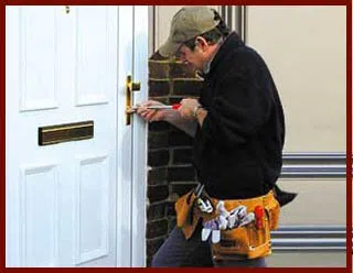 Locksmith Lock Store Bradenton, FL 941-275-1297 - 8-unlock-service